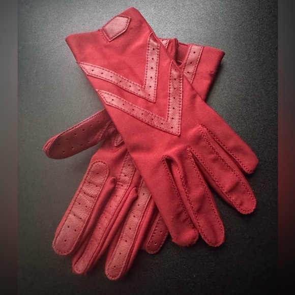 Valentine Vintage Red Isotoner Gloves ❤️ - Picture 4 of 7